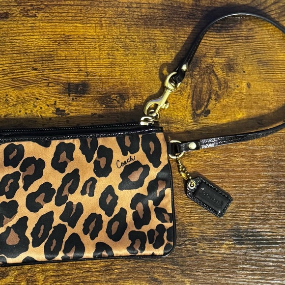 Coach leopard print wristlet - Picture 2 of 4